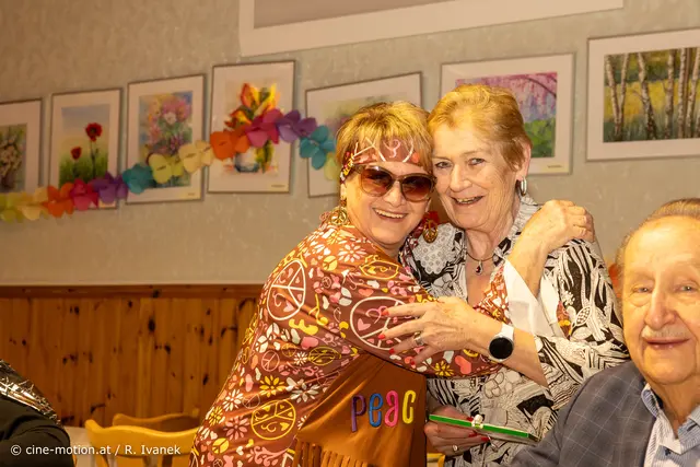 Franzi  P. gratulierte Margareta Kovarik zum 70. Geburtstag (vlnr). | Foto: cine-motion.at / R. Ivanek