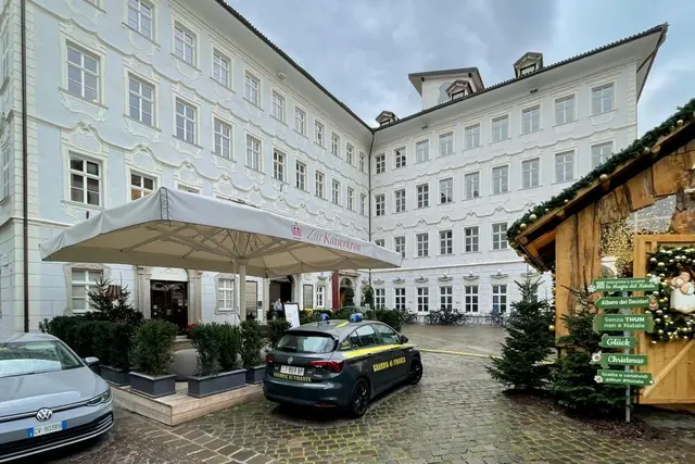 Hausdurchsuchung in einer Kanzlei in Südtirol im Dezember 2024 im Zusammenhang mit der Causa Benko. | Foto: stol.it