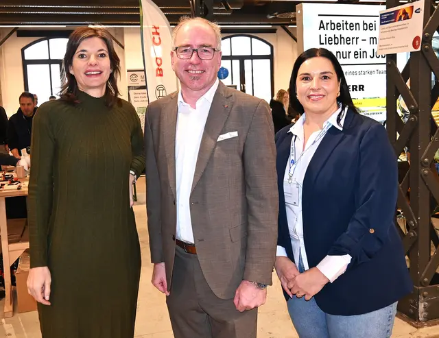 Bettina Brandauer, Bürgermeister Alexander Stangassinger und Katrin Klimitsch. | Foto: Josef Wind