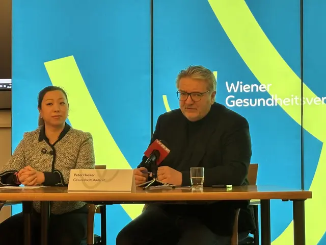 Peter Hacker (SPÖ), Stadtrat für Soziales, Gesundheit, und Sport zeigt sich erfreut. "Im Herzen von Wien" soll eine Top-Anlaufstelle für Menschen, die medizinische Hilfe brauchen, entstehen.  | Foto: Matthias Pandrea/Mein Bezirk