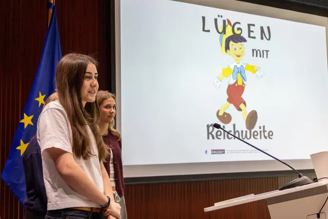 „Safer Internet“: ein Projekt der  Landespolizeidirektion Tirol (Landeskriminalamt, Bereich Kriminalprävention) mit Tirols Schulen | Foto: LPD Tirol/ Stephan Huter