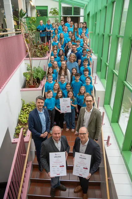 Die Ascendor GmbH und die Dogsworld GmbH kooperieren mit der MMS Neufelden. | Foto: Ascendor GmbH