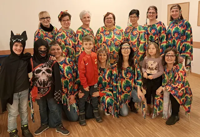 Das Kreativteam Marz freut sich schon auf den bevorstehenden Faschingsumzug am Faschingdienstag.  | Foto: Kreativteam Marz