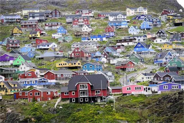 Die Häuser in Grönland sind im skandinavischen Stil bunt bemalt. | Foto: Erich Staudinger