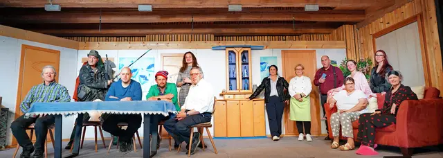 Die Theatergruppe ist eine große Gemeinschaft – begeisterte Akteure auf der Bühne und ein starkes Team hinter den Kulissen. | Foto: TMR