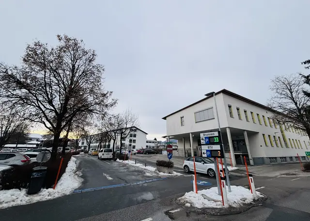 Maßnahmen an der Einfahrt zum BTV-Parkplatz. | Foto: Nikolaus Kogler