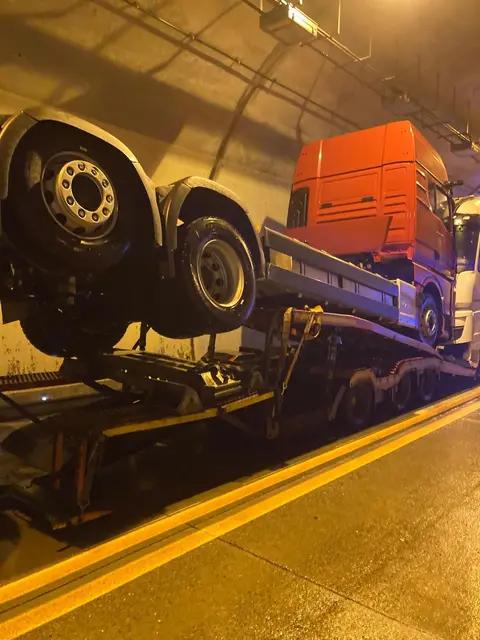 Ein Verkehrsunfall mit drei Lkw sorgte am Donnerstagmorgen im Packabschnitt für Probleme. | Foto: Asfinag