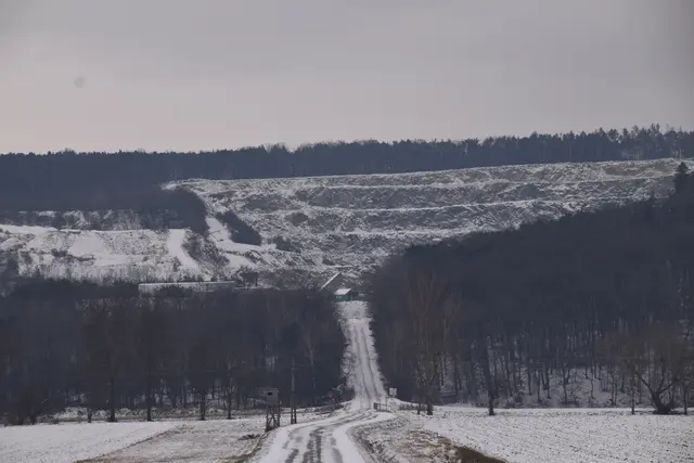 Der Steinbruch in Badersdorf ist einer von insgesamt vier von der Schließung betroffenen Steinbrüchen - drei im Bezirk Oberwart, einer im Bezirk Oberpullendorf. | Foto: MeinBezirk/Michael Strini
