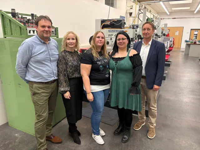 Teilnehmer_innen bei der LAP (beide vom Haus) mit Ferdinand Schopp, Karmen Frena und Martin Swoboda | Foto: BFI NÖ
