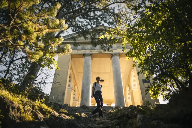 Der Husarentempel bei Mödling ist ein beliebtes Ausflugsziel | Foto: NÖ Werbung/Martin Fülöp