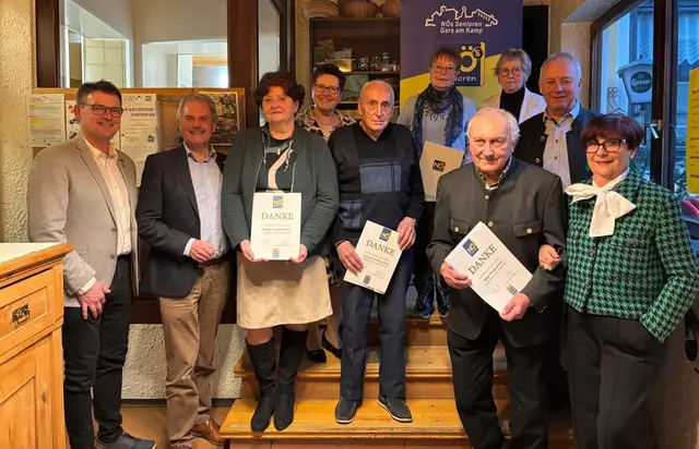 Im Anschluss wurden langjährige Mitglieder für 10, 15, 20, 25 und 30 Jahre Treue geehrt. | Foto: Manuela Danzinger