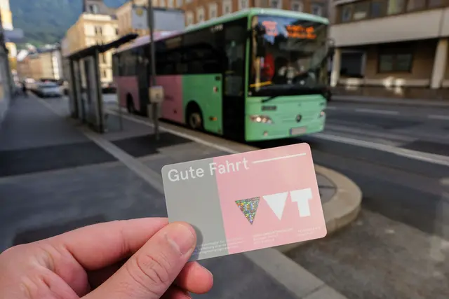 Die Preise für Öffi-Tickets des VVT werden mit 1.4.2026 erhöht. | Foto: Reisinger