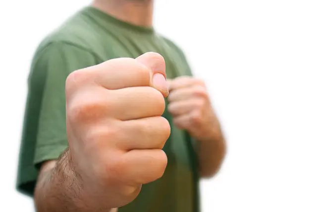 Polizeieinsatz im Zillertal: Sowohl in Mayrhofen als auch in Gerlos kam es am 5. Februar zu gewalttätigen Vorfällen mit Verletzten. | Foto: smarterpix