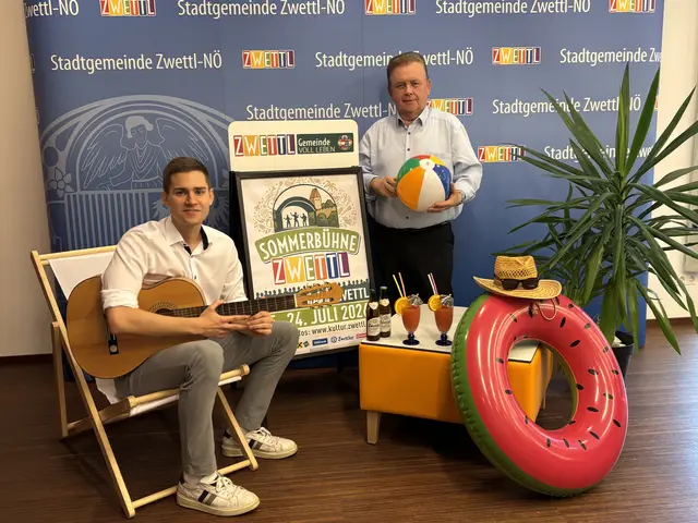 Vizebürgermeister Alexander Leutgeb und Bürgermeister Franz Mold freuen sich auf das neue Sommerveranstaltungsformat. | Foto: Bernhard Schabauer