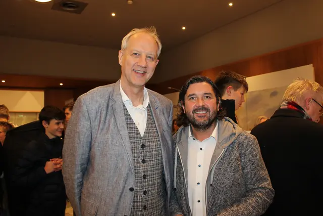Direktor des WIMMER Gymnasiums Klaus Pahr und Hans Unger, Bürgermeister von Oberschützen, waren beide zu Gast beim Konzert.  | Foto: Anika Paul