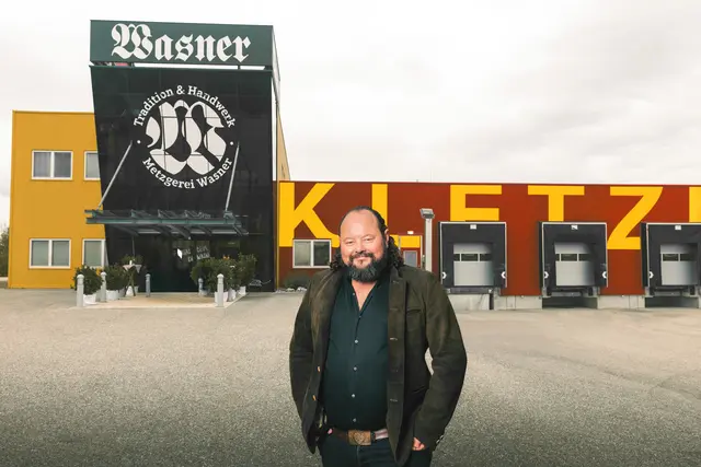 Hannes Weber von der bayrischen Metzgerei Wasner hat den Wursthersteller Kletzl aus Wildenau im Innviertel übernommen. | Foto: Bazzoka