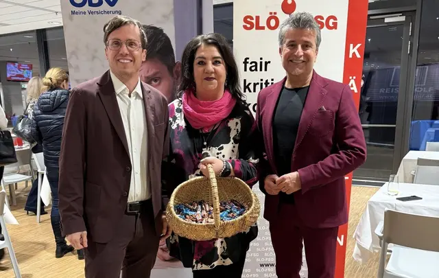 Ronald Rabitsch, Ines Domenig und Stefan Sandrieser beim Heringsschmaus der SLÖ.  | Foto: Büro Rabitsch