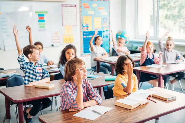 Österreich will das Schulsystem mit einem großen Maßnahmenpaket reformieren. In der Steiermark warnt man allerdings vor Umsetzungsproblemen.  | Foto: panthermedia.net/Artur Verkhovetskiy