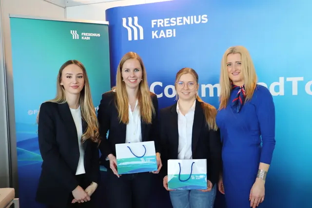 Celina Gößler von Fresenius Kabi (Werndorf, Grambach, Graz) sucht Lehrlinge für Labortechnik. Wichtig ist das Interesse am Lehrberuf, betont die Lehrlingsausbilderin.  | Foto: Edith Ertl