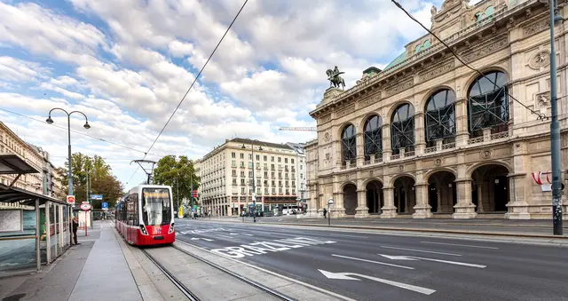 Während in der Staatsoper getanzt wird, muss vor allem am Ring mit Störungen gerechnet werden. (Symbolbild) | Foto: Manfred Helmer/Wiener Linien