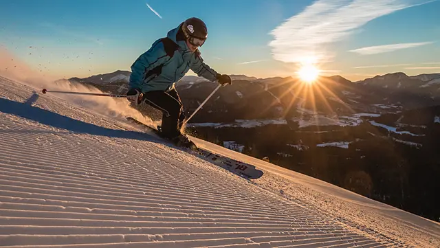 Die verschneiten Berge laden zu unvergesslichen Ski- und Snowboardabenteuern ein. | Foto: Mostviertel Tourismus, Fred Lindmoser