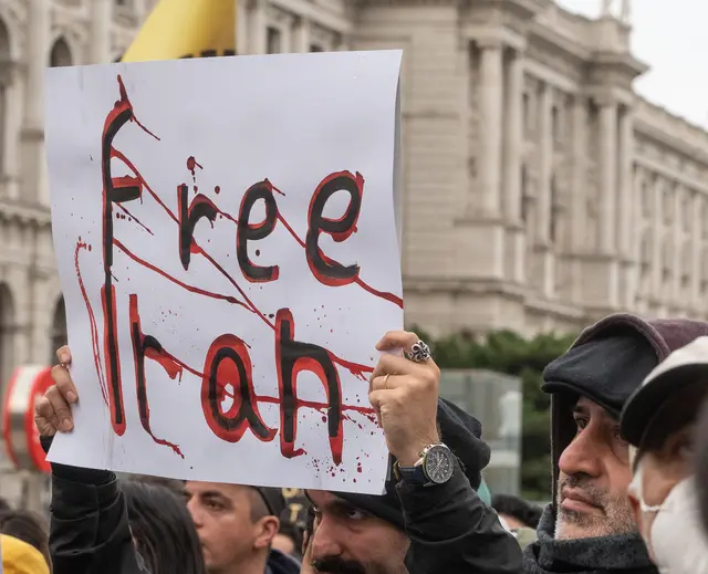 Am Sonntagnachmittag kommt es zu einer Iran-Demo am Wiener Ring. (Symbolfoto) | Foto: APA-Images / SEPA.Media / Martin Juen