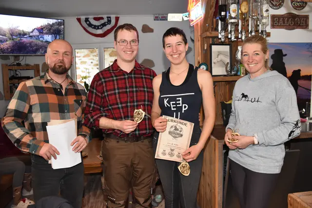 4. Team Göpfritz an der Wild mit Christoph Schöller und Clara Zdarsky, Pferd Elba. 1. Steinkellnergut Ski-Jöring. | Foto: Zinterhof