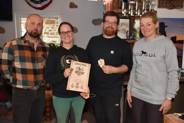  Ski-Fahrer Markus Kern aus Melk, und Reiterin Nina Marcharth aus Obergrafendorf, siegten mit ihrem Pferd Paul beim 1. Steinkellnergut Ski-Jöring. | Foto: Zinterhof