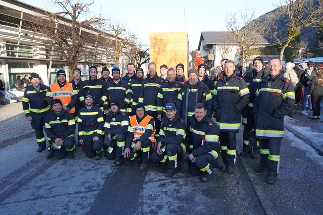 Gemeinde und Freiwillige Feuerwehr Rietz sorgten während der gesamten Fasnachtszeit für Ordnung und Sicherheit. | Foto: © Georg Larcher / MeinBezirk