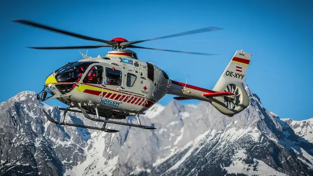 Im Bild: Notarzthubschrauber im Einsatz | Foto:  Heli Austria