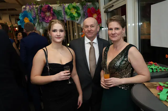 Lena, Helmut und Doris Kurz hatten einen perfekten Ballabend. | Foto: Markus Bäumler/zema-medien.de