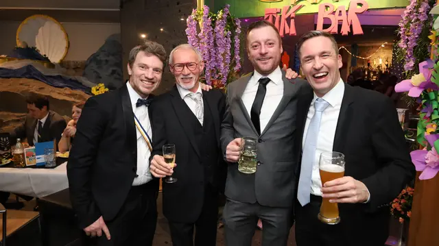 Auf dem diesjährigen ÖTB-Turnerball waren Gute Laune und Südseeflair stets präsent. | Foto: Markus Bäumler/zema-medien.de
