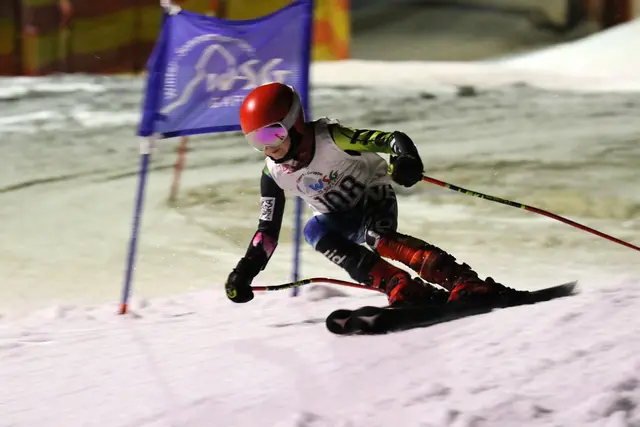 Beim Nightrace auf der Forsteralm wurde ein Riesentorlauf mit zwei Durchgängen ausgetragen. Hier im Rennen mit Startnummer 108, Jonas Zeilermayr vom ASVÖ SV Losenstein. | Foto: WSG/Stephan Schönberger