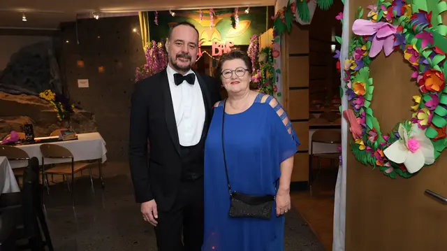 Franz Pochendorfer (Obmann des ÖTB TV Schärding 1862) und Gudrun waren sehr begeistert von der perfekten Stimmung auf dem heurigen Turnerball im Schärdinger Kubinsaal. | Foto: Markus Bäumler/zema-medien.de