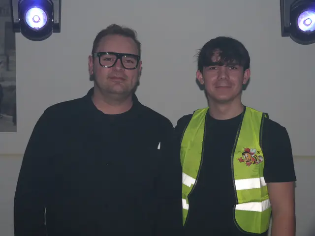 DJ Seidl kümmerte sich um die Musik für den Abend.  | Foto: Vanessa Wittmann