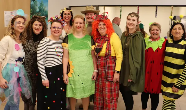Edith Posch (Bildmitte) mit VP-Frauen und Bgm. Patrick Dorner beim Kindermaskenfest in Hausmannstätten. | Foto: Edith Ertl
