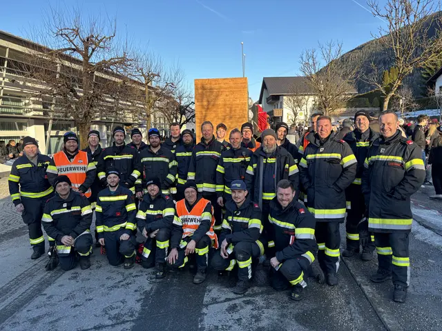 Gemeinde und Freiwillige Feuerwehr Rietz sorgten während der gesamten Fasnachtszeit für Ordnung und Sicherheit. | Foto: © Georg Larcher / MeinBezirk