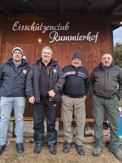Knapp nicht in die Preisränge geschafft; ESV Erpfendorf 1 Wolfgang Loidl, Stefan Ehleben, Georg Lechner, Josef Lechner.