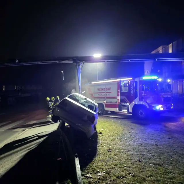 Die FF Köflach war im Einsatz und barg das Unfallfahrzeug. | Foto: FF Köflach