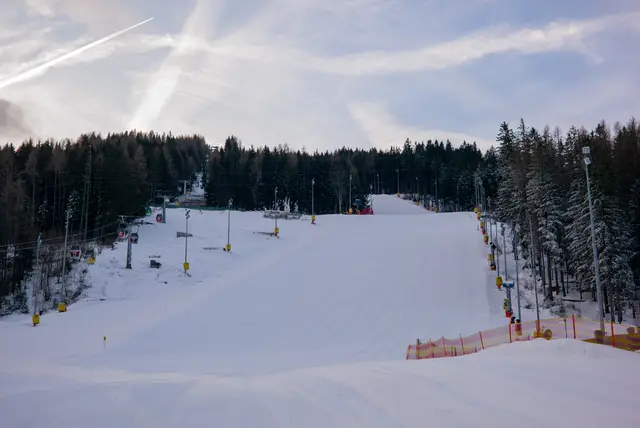 Neben Skipisten gibt's am Semmering auch eine Rodelbahn. | Foto: Santrucek