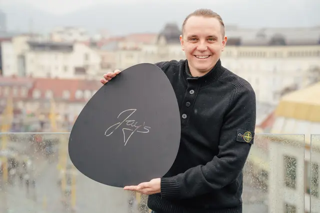 "Kein ganz normales Restaurant" will Joachim Forstner, seines Zeichens Betriebsleiter und Küchenchef im "Jay's the Rooftop Eat &amp; Drink" über den Dächern des Jakominiplatz im März eröffnen. | Foto: Edi Haberl