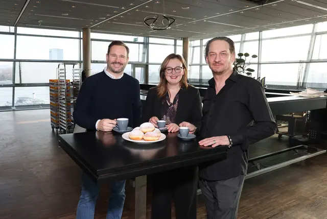 Konditor Alexander Heuschober, Vizebürgermeisterin Merima Zukan (SPÖ) und Gastro-Allrounder Marco Luckner freuen sich auf die Neueröffnung im März. | Foto: Stadt Linz