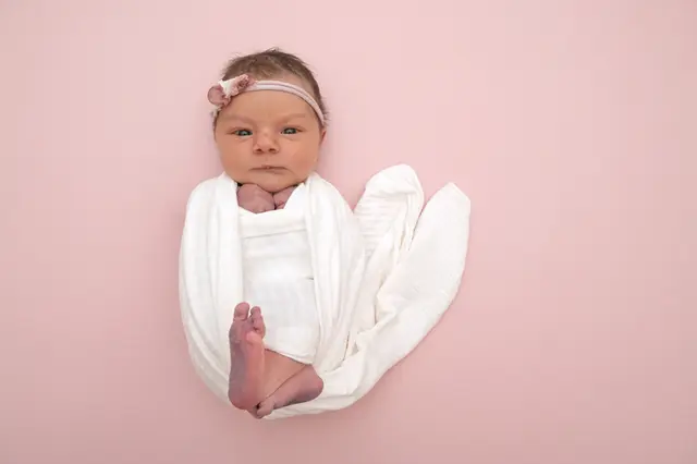 Name: Valentina
Geburtsdatum: 18.01.2026
Gewicht: 3.080 g
Größe: 49 cm
Eltern: Jasmin Neuhold und Andreas Resch aus Oberweißenbach | Foto: Babysmile
