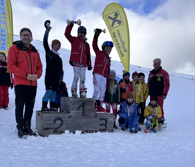 Strahlende Sieger: Beim Nockcup durften sich die Athleten über Pokale und Medaillen freuen | Foto: SC BKK