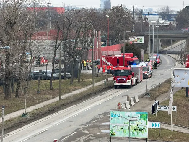 Am Montag kommt es seit dem Vormittag an der Bezirksgrenze zwischen Liesing und Favoriten zu einem größeren Einsatz der Blaulicht-Organisationen.  | Foto: privat
