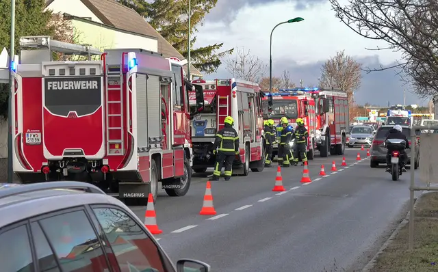 Feuerwehreinsatz in Pfaffstätten. | Foto: BFKDO BADEN / Stefan Schneider