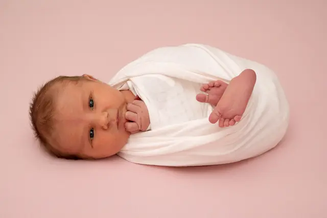 Name: Luisa
Geburtsdatum: 12.01.2026
Gewicht: 3.970 g
Größe: 54 cm
Eltern: Christina und Stefan Kaufmann aus Straden
 | Foto: Babysmile