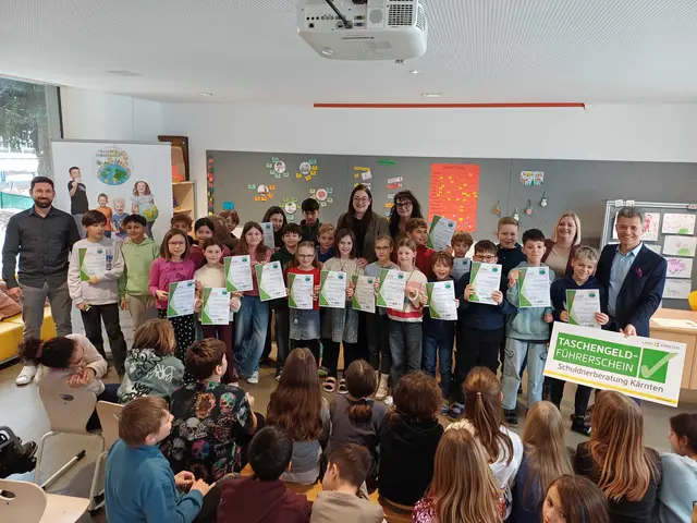 Kinder der VS-Landskron absolvierten den Taschengeld-Führerschein. | Foto: Stadt Villach/Kompan
