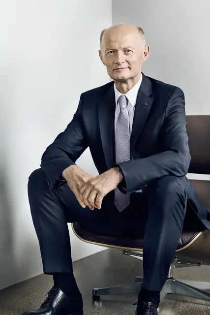 Oberbank-Generaldirektor Franz Gasselsberger hört mit Jahresende 2026 auf.  | Foto: Joachim Haslinger