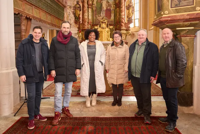5 Jahre Kultur am Berg in der Pfarrkirche Pölling: Edgar Unterkirchner, Tonc Feinig, Emely Myles, Margit Obrietan, Josef Raß und Herbert Pirker (von links) | Foto: Gerhard Donauer